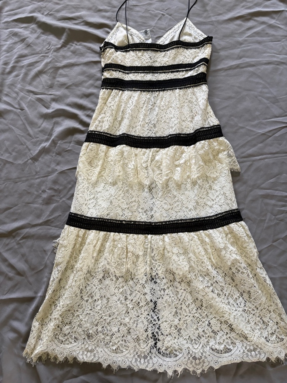 Gianni Bini Cream Lace Midi Dress with Black Trim - Picture 4 of 6